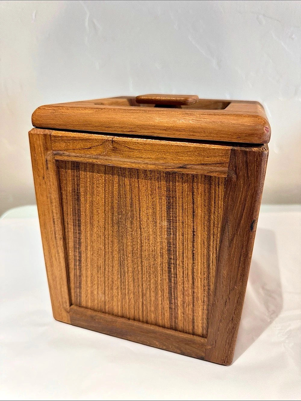 Vintage Teak Ice Bucket in Brown Mid Century Modern